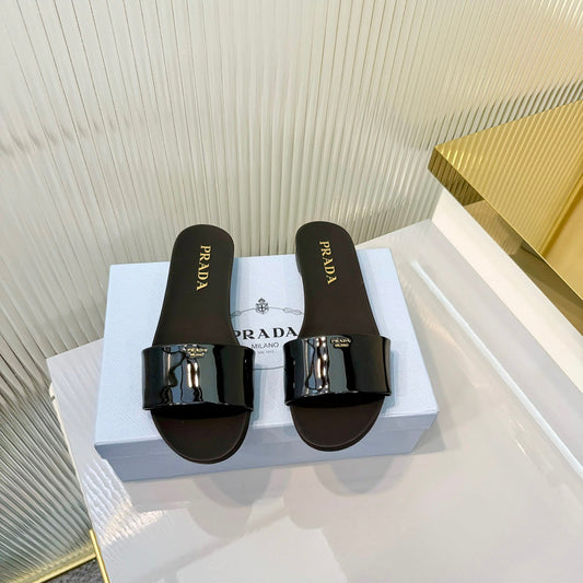 Prada 2026 Logo Patent Leather Slide Calfskin 715621