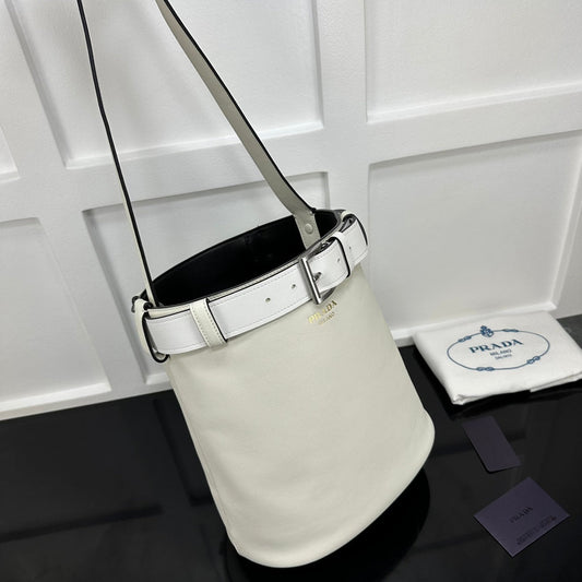 Prada 2026 Medium Bucket Bag 29cm Calfskin