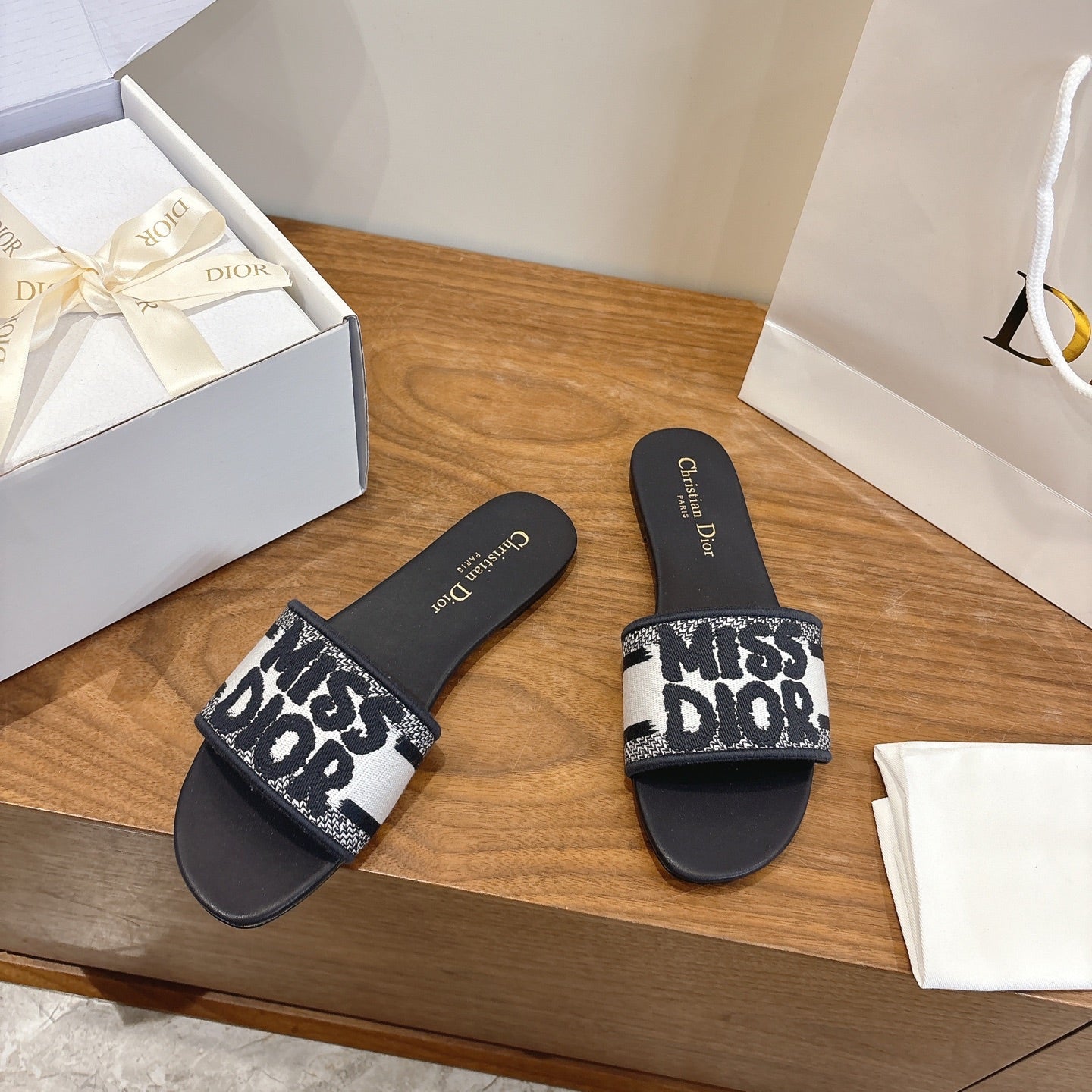 CD 26 Flat Sandals Miss Dior Canvas Cowhide 685462