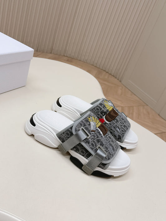 CD 26s Platform Slippers 35 Gray White Canvas Lambskin 643811