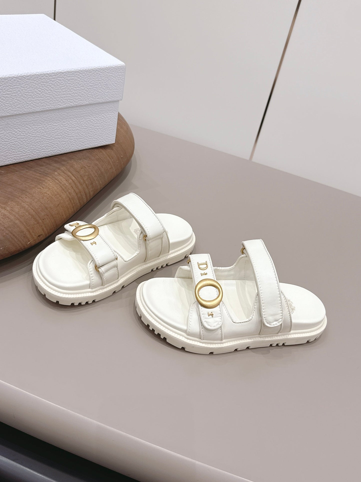 CD 26A Sandal Sheepskin Gold Buckle