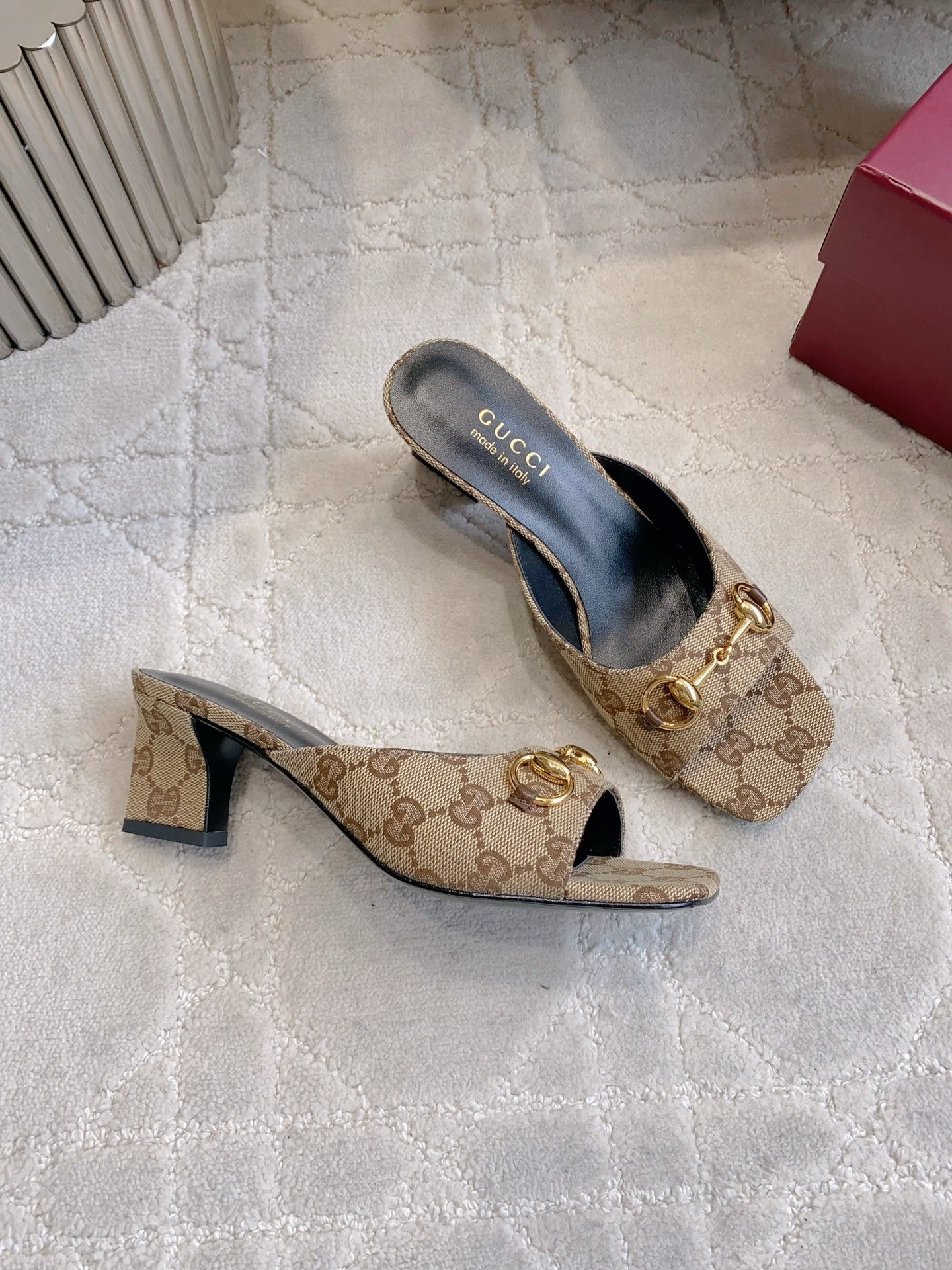GG 26SS High-Heeled Sandals Beige Black Canvas Leather 644534