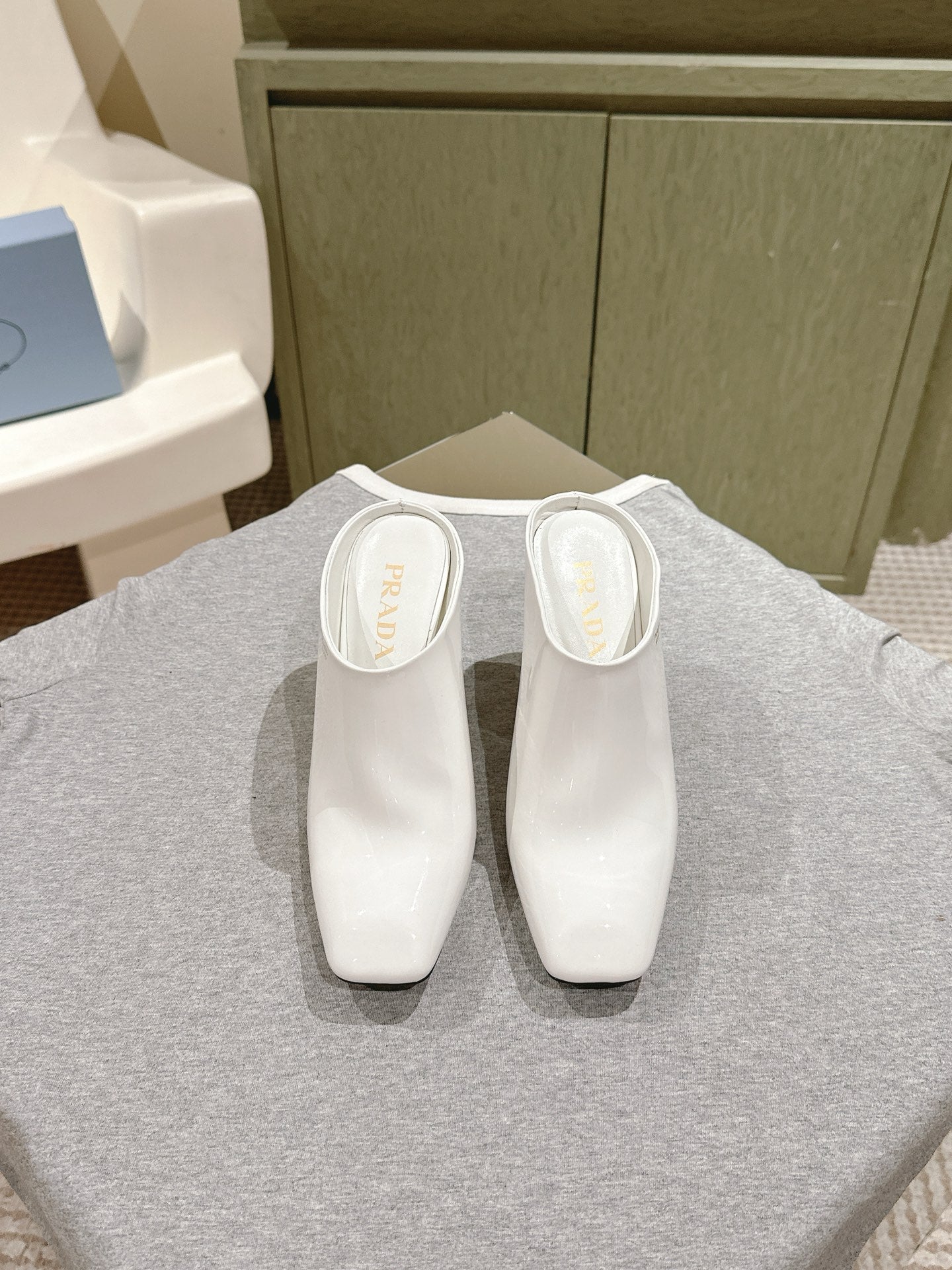 PRA 2026S High Heel Mule 75 White Patent Leather 657677