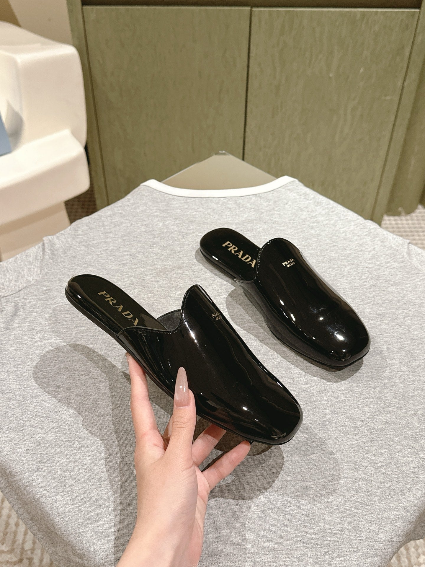 PRA 2026S Flats Mule Black Patent Leather 657680