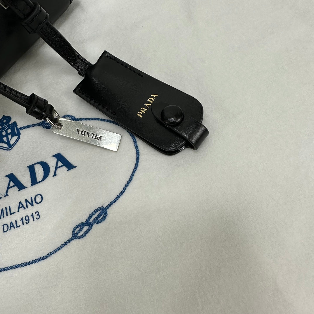 Prada 2026 Soft Lux Medium Tote Bag 26cm Patent Calfskin
