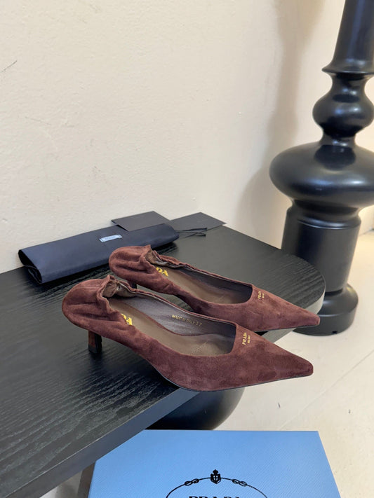 PRA 26S Pointed Toe Low Heels 60 Red Brown Suede 627410