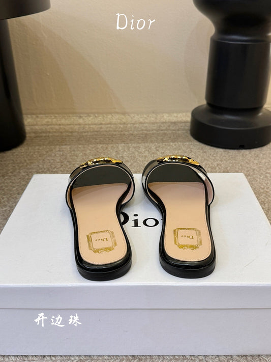CD 26A Slippers Cannage Embroidered Cowhide Gold Logo
