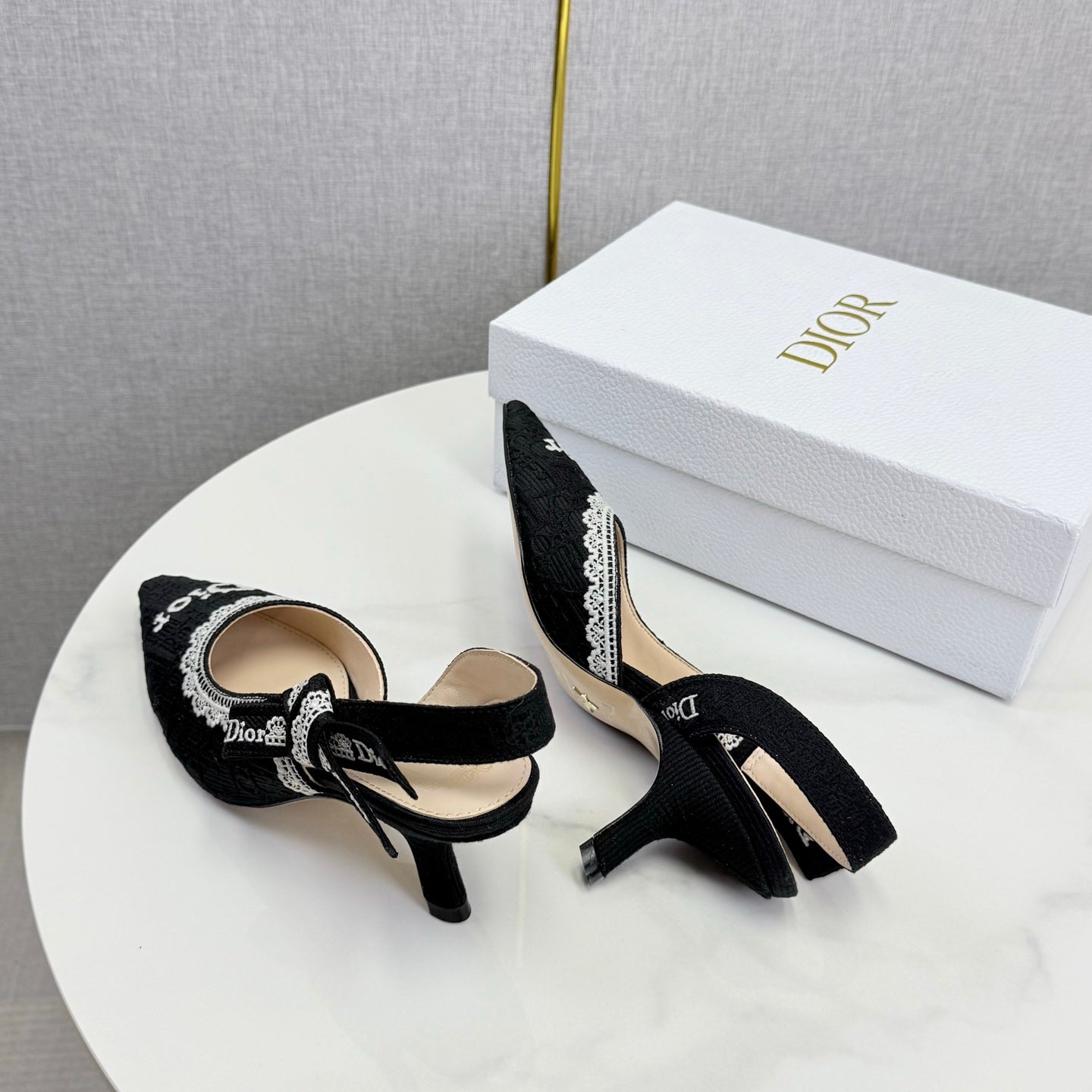 CD 26 Embroidered Slingback 65 Black Canvas 620369