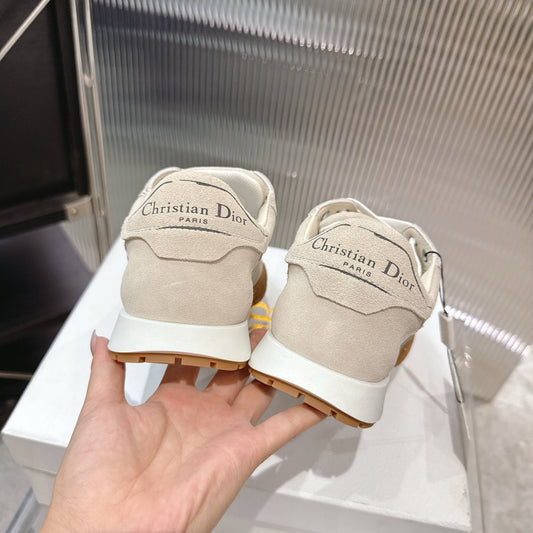 CD 26s Sneakers Beige Suede Cowhide 683904
