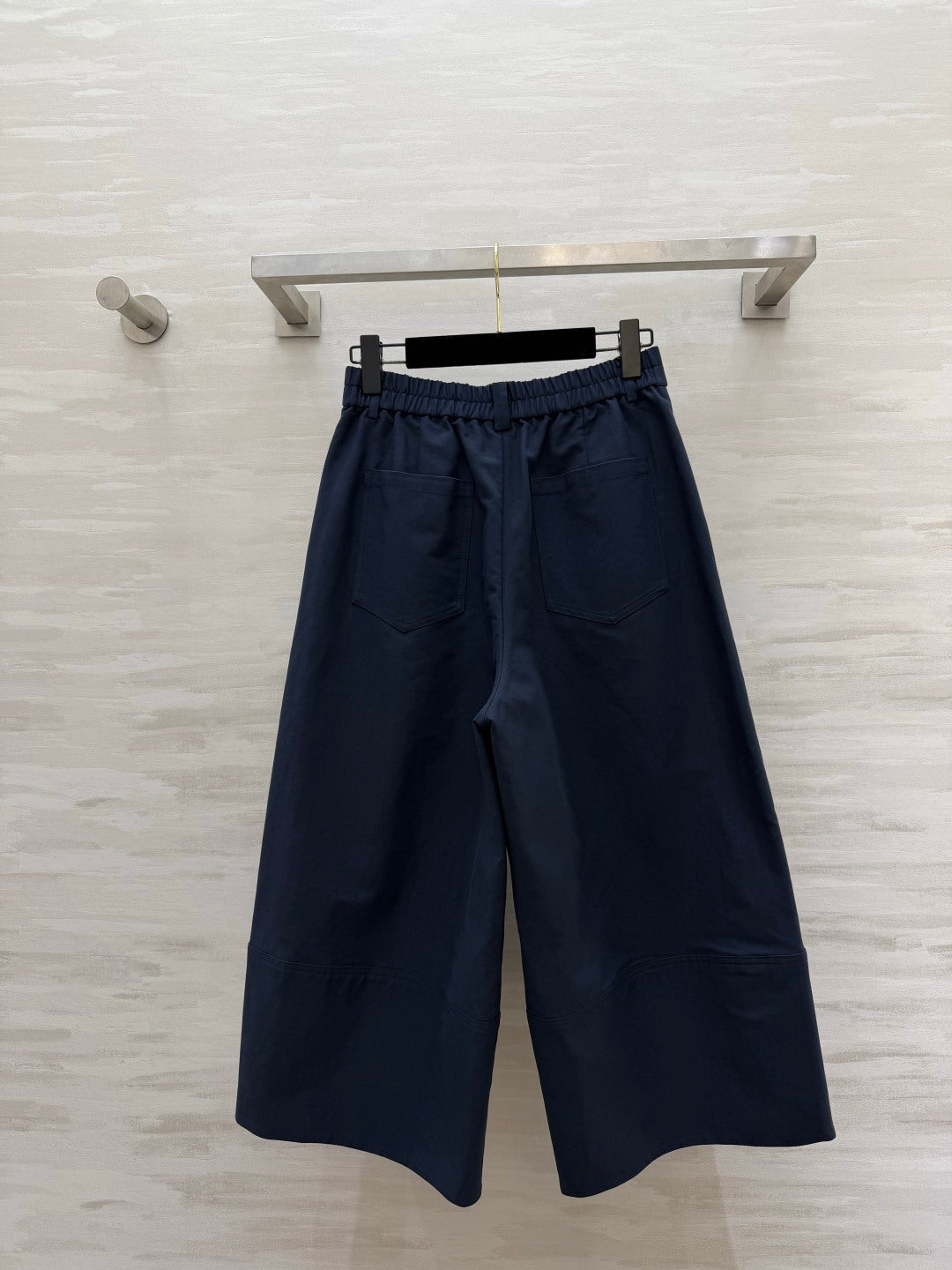 Loewe 26 Wide-Leg Cropped Pants Navy Blue in Cotton 375595