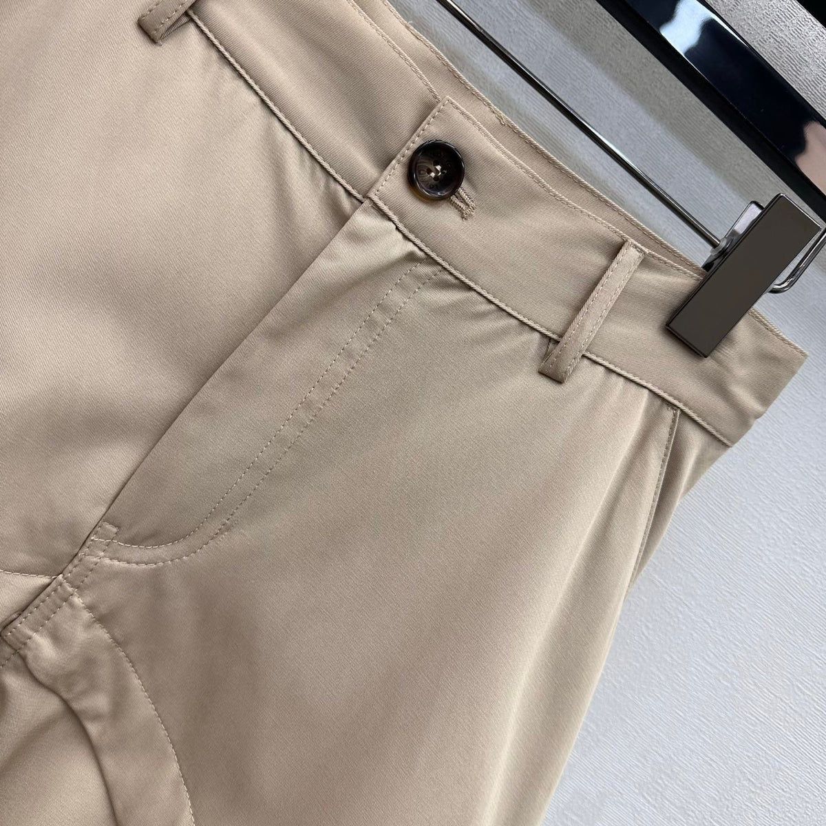 Loew 26 Khaki Wide-Leg Shorts in Cotton 378630