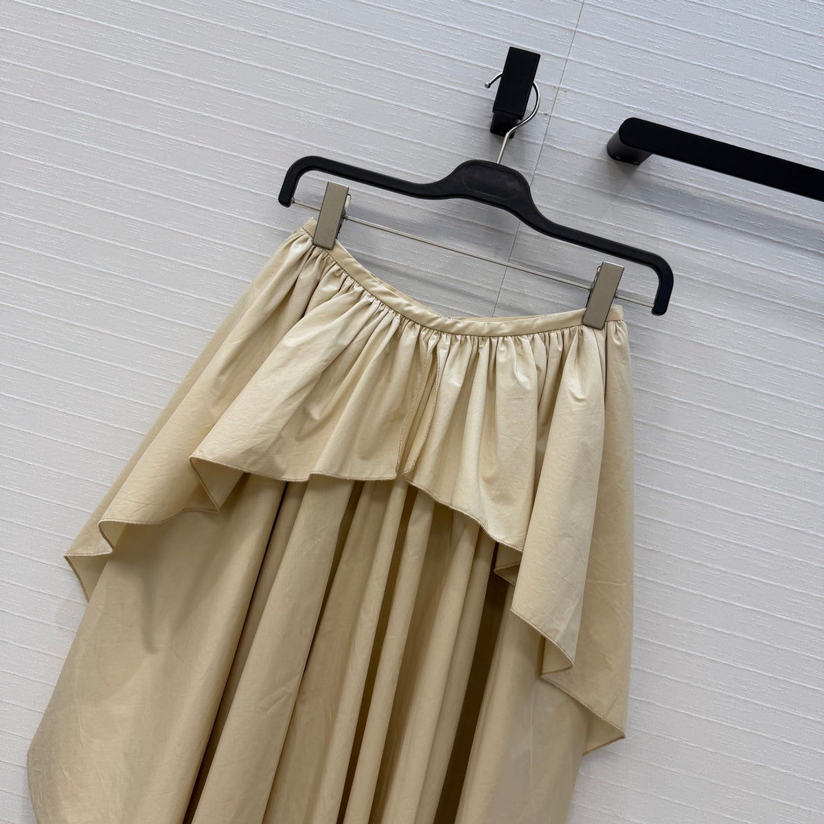 Loew Irregular Pleated Puffy Skirt Light Beige in Cotton 381521