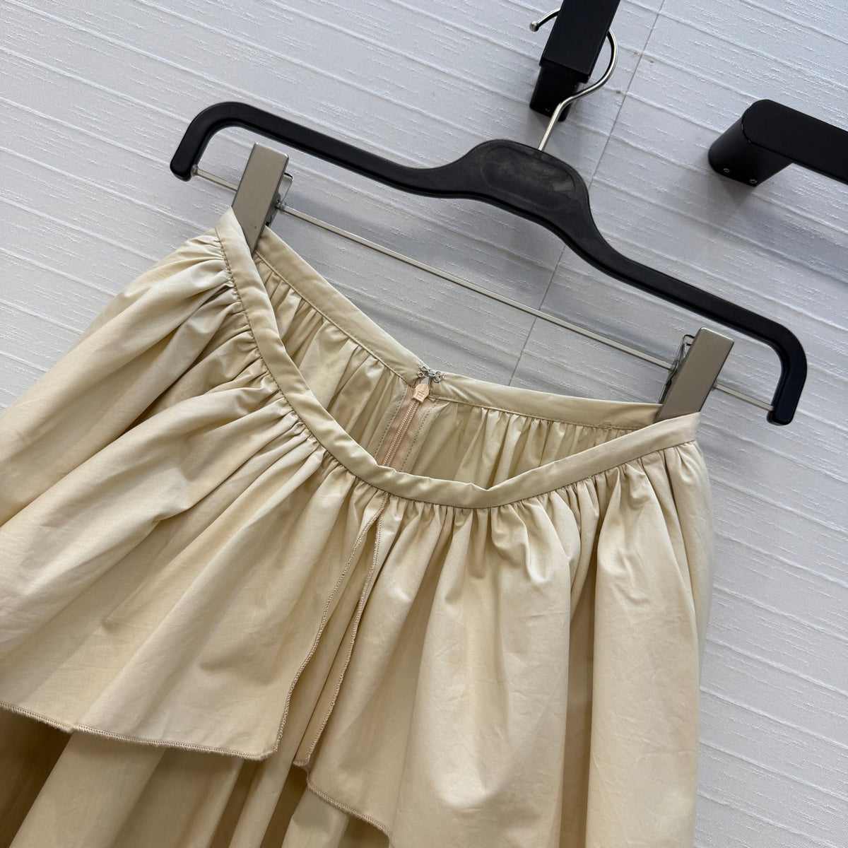 Loew Irregular Pleated Puffy Skirt Light Beige in Cotton 381521