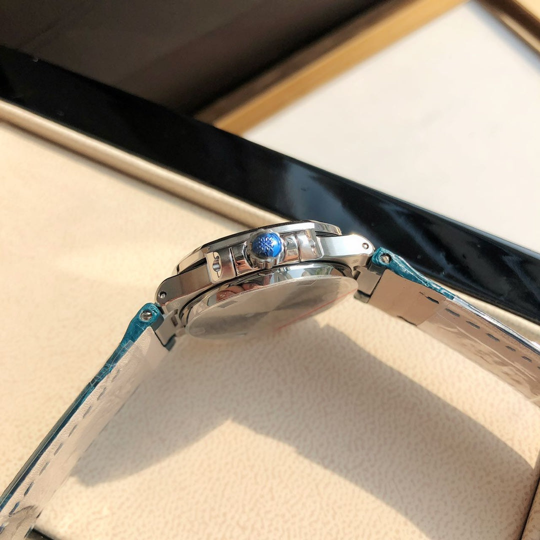 PATEK Nautilus 32mm Silver White Dial