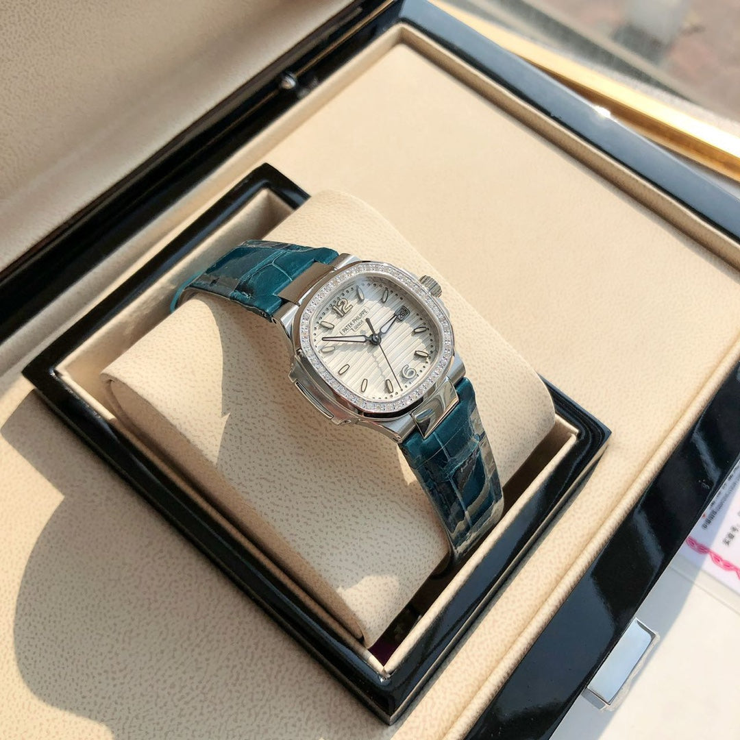 PATEK Nautilus 32mm Silver White Dial