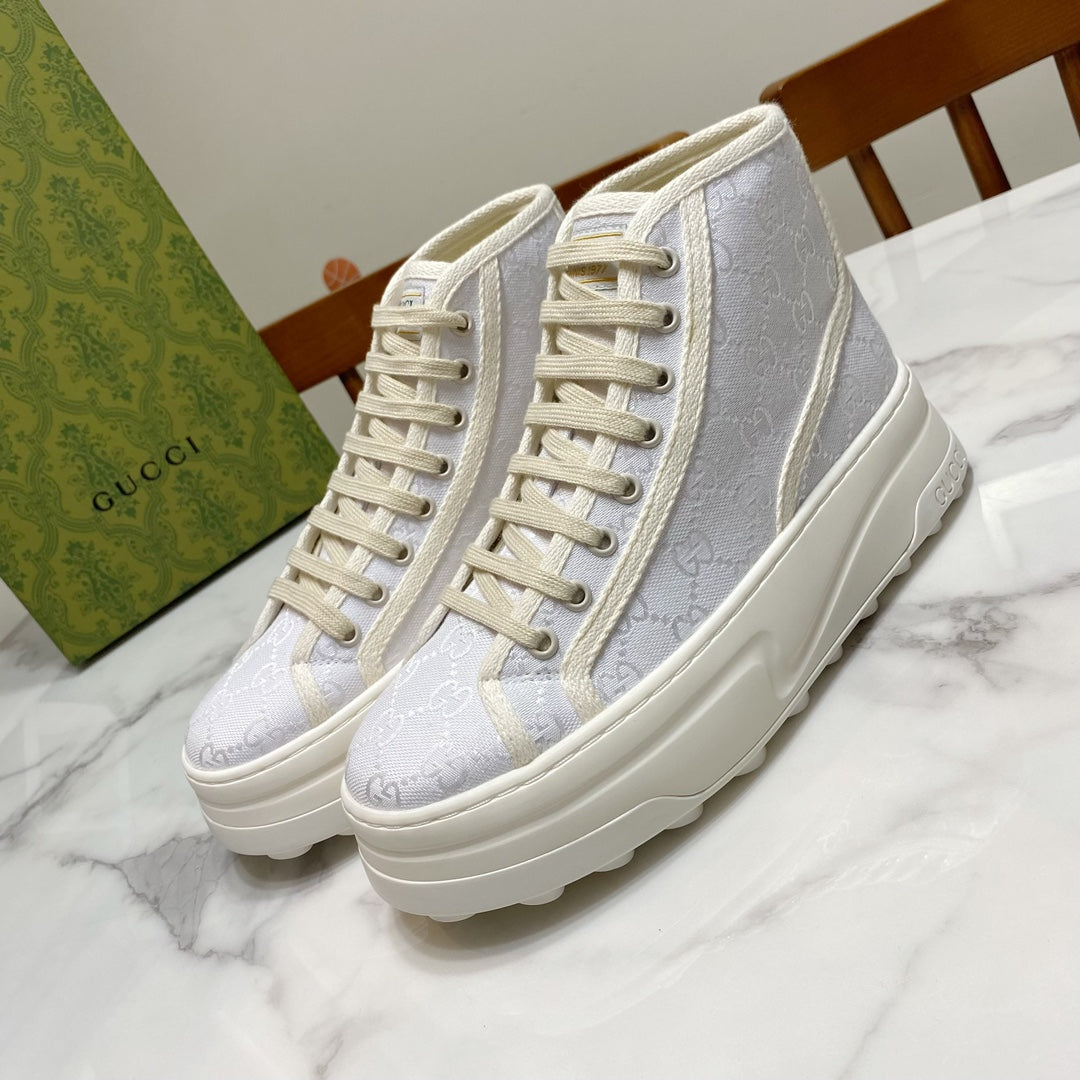 GG 26SS Platform Sneaker White Monogram Canvas 640597