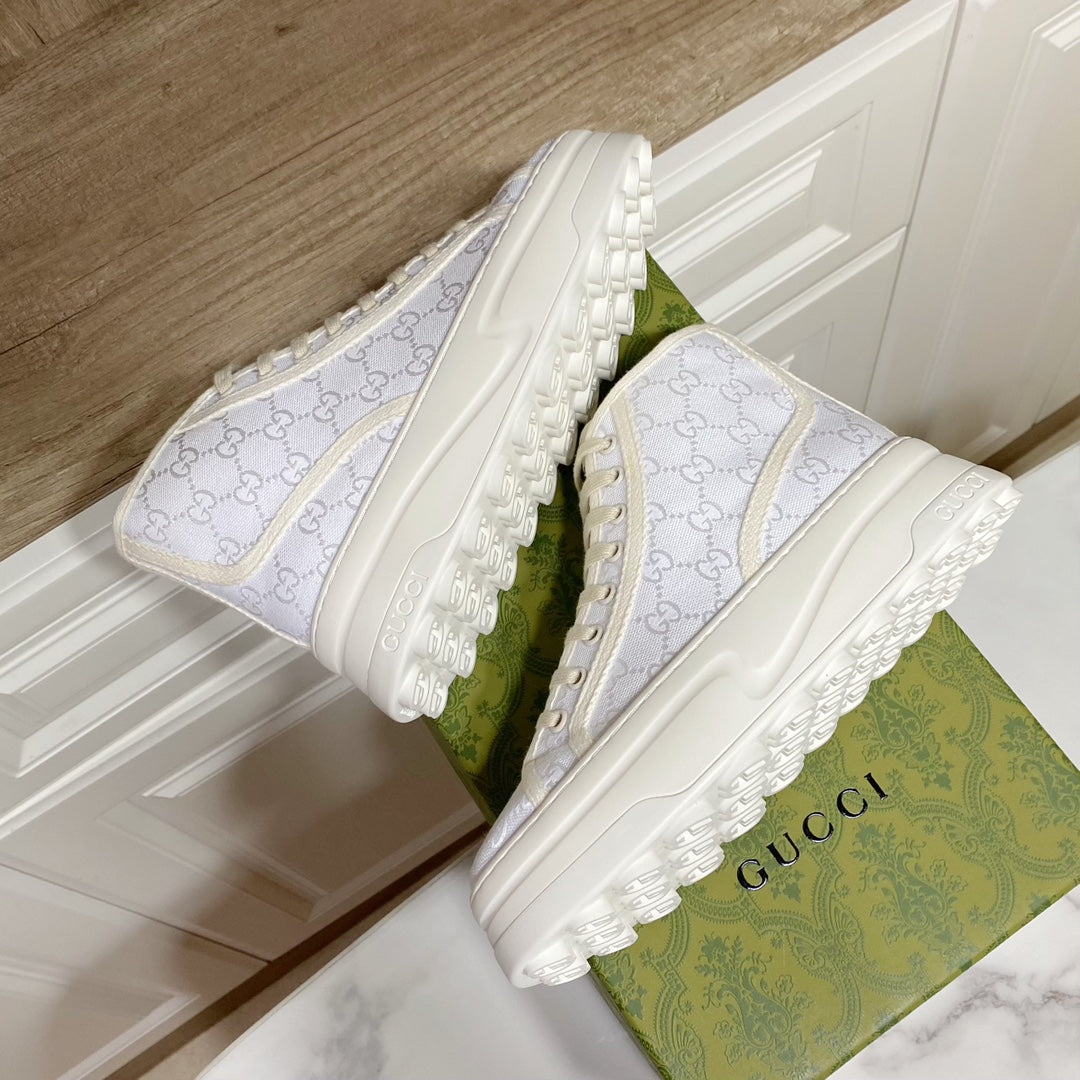 GG 26SS Platform Sneaker White Monogram Canvas 640597