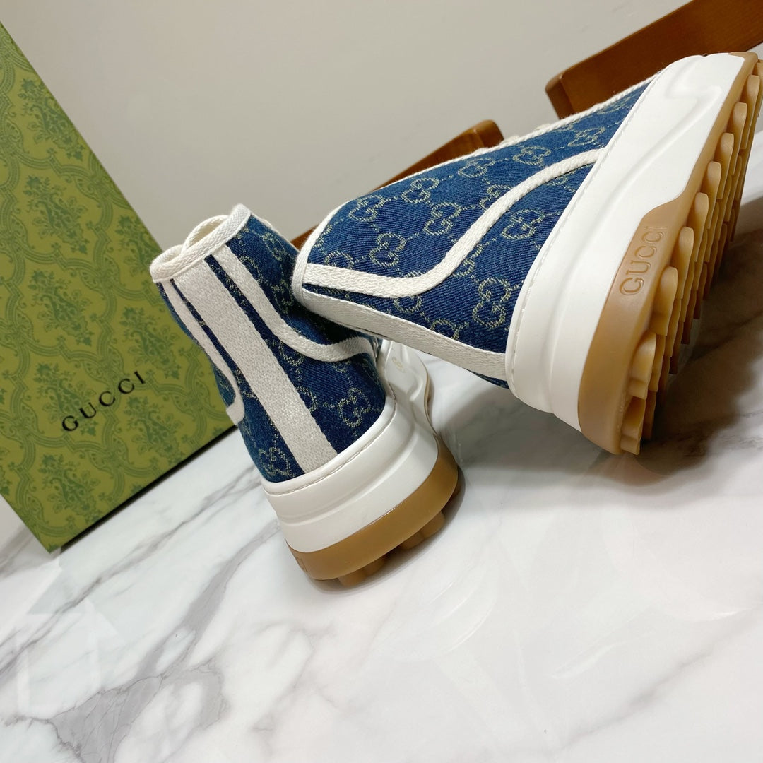 GG 26SS Platform Sneaker Dark Blue Monogram Canvas 640598