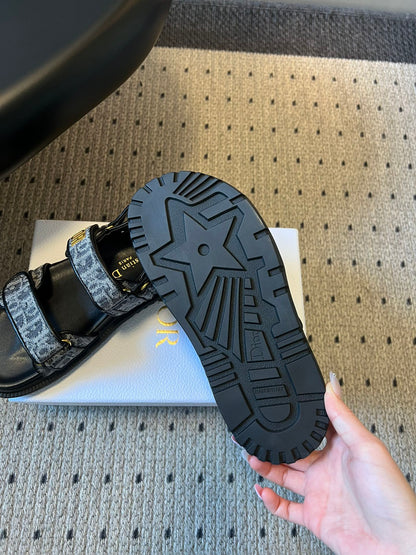 CD 26 Flats Sandals Black Blue Sheepskin Embroidered Fabric 621799