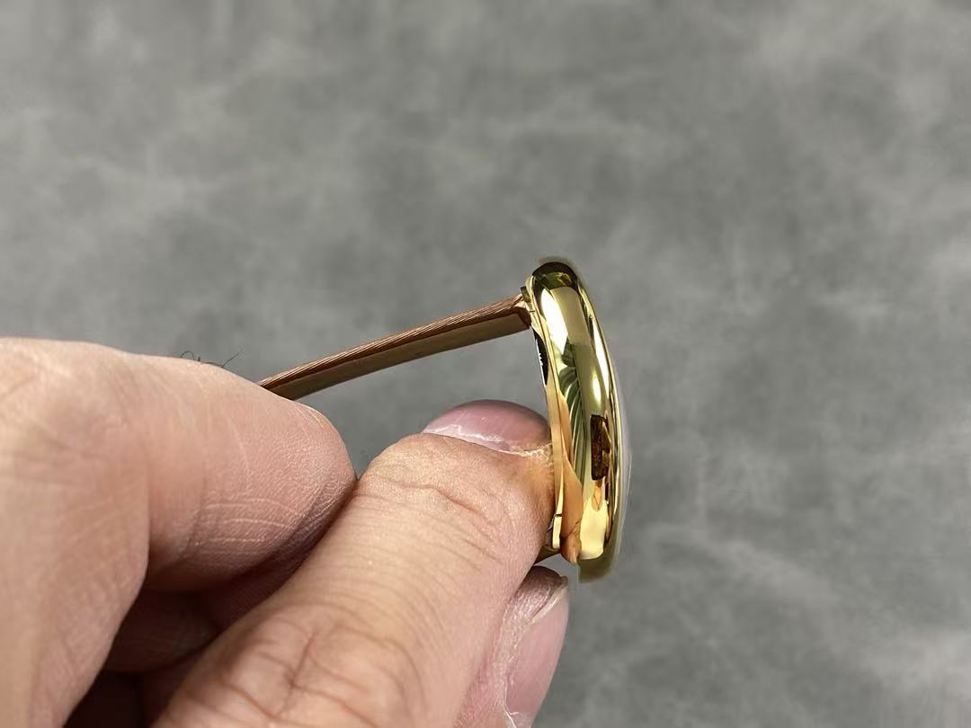 Baignoire 23mm Yellow Gold Leather Strap