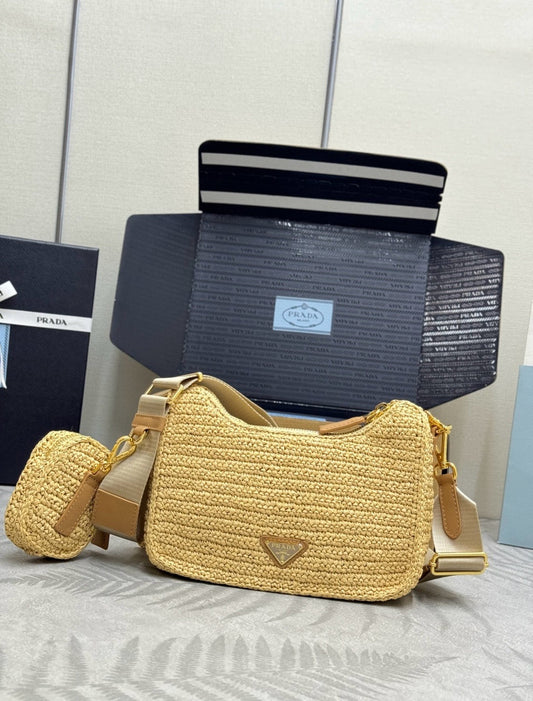 Prada Re-Edition 2005 Bag 23cm Beige Raffia