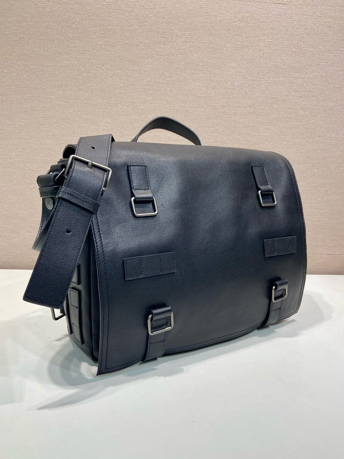 Prada 2026 Messenger Bag 34cm Black Leather