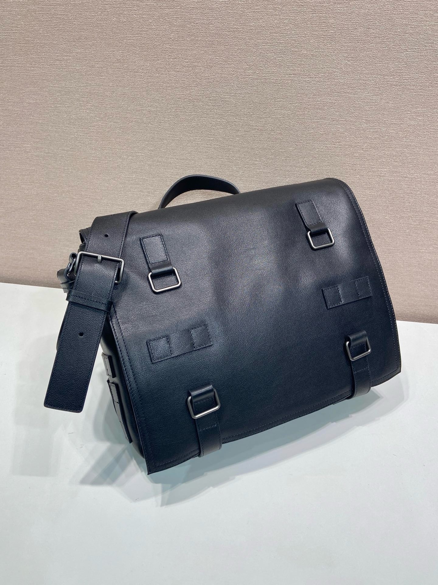 Prada 2026 Messenger Bag 34cm Black Leather