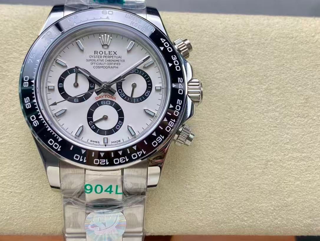 Rolex Cosmograph Daytona 40mm White Dial Oystersteel 126500LN