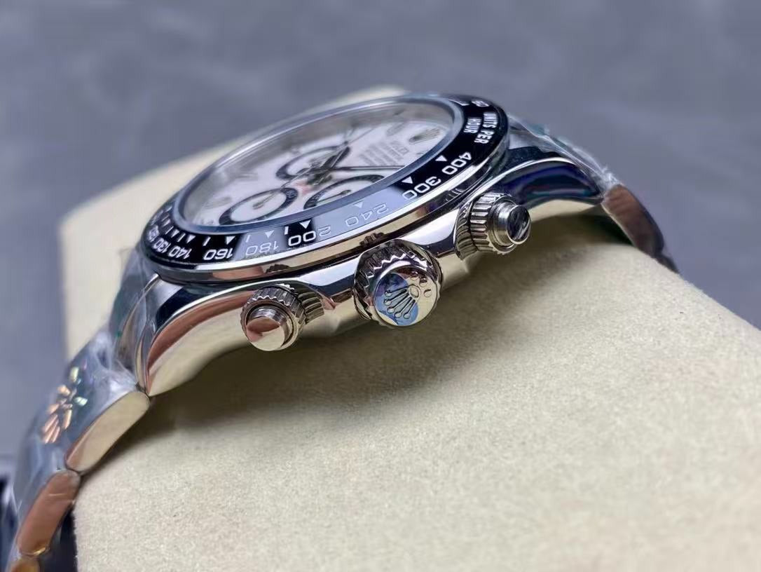 Rolex Cosmograph Daytona 40mm White Dial Oystersteel 126500LN