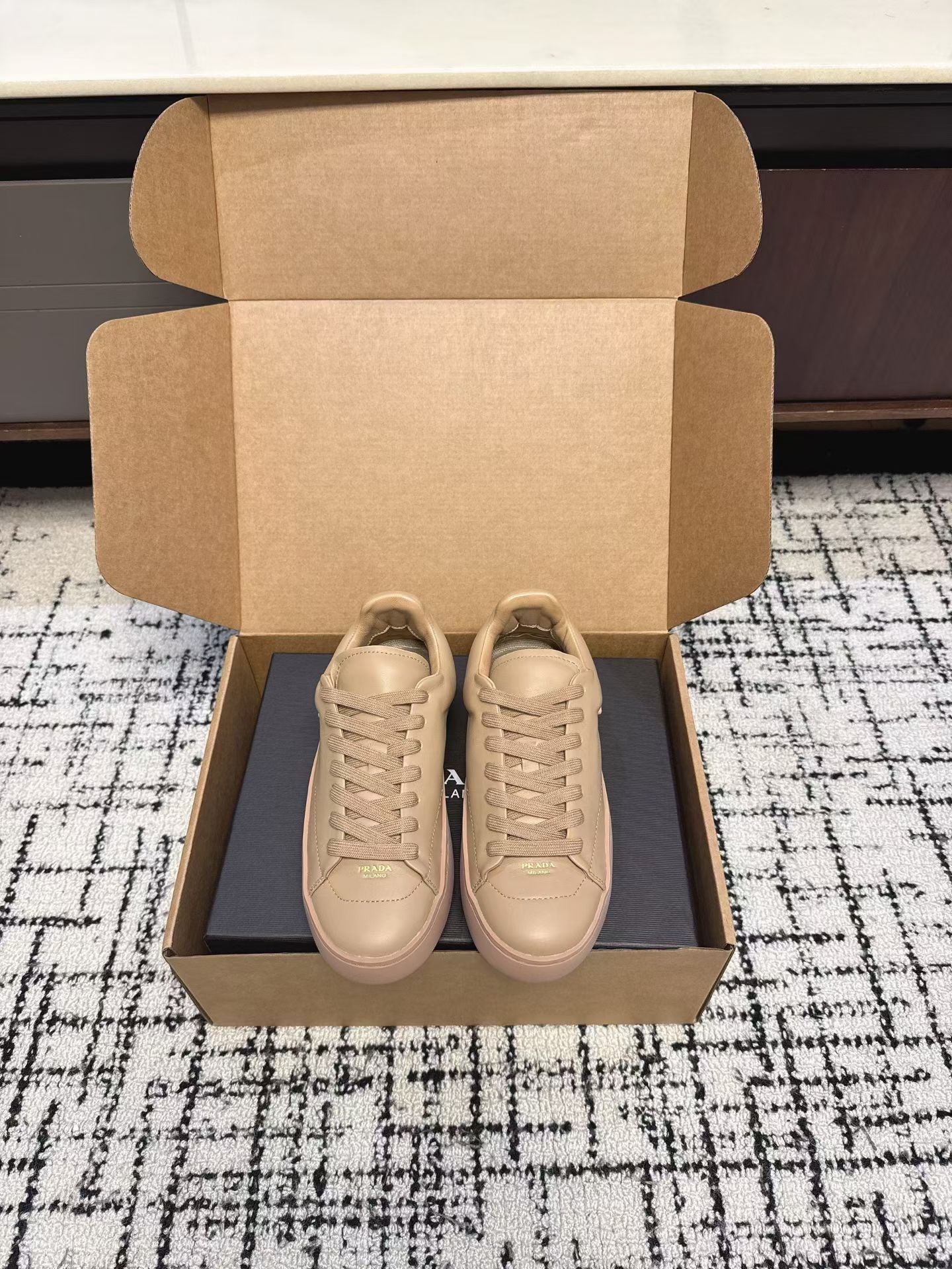 Prada 2026 Sneaker Calfskin 856093