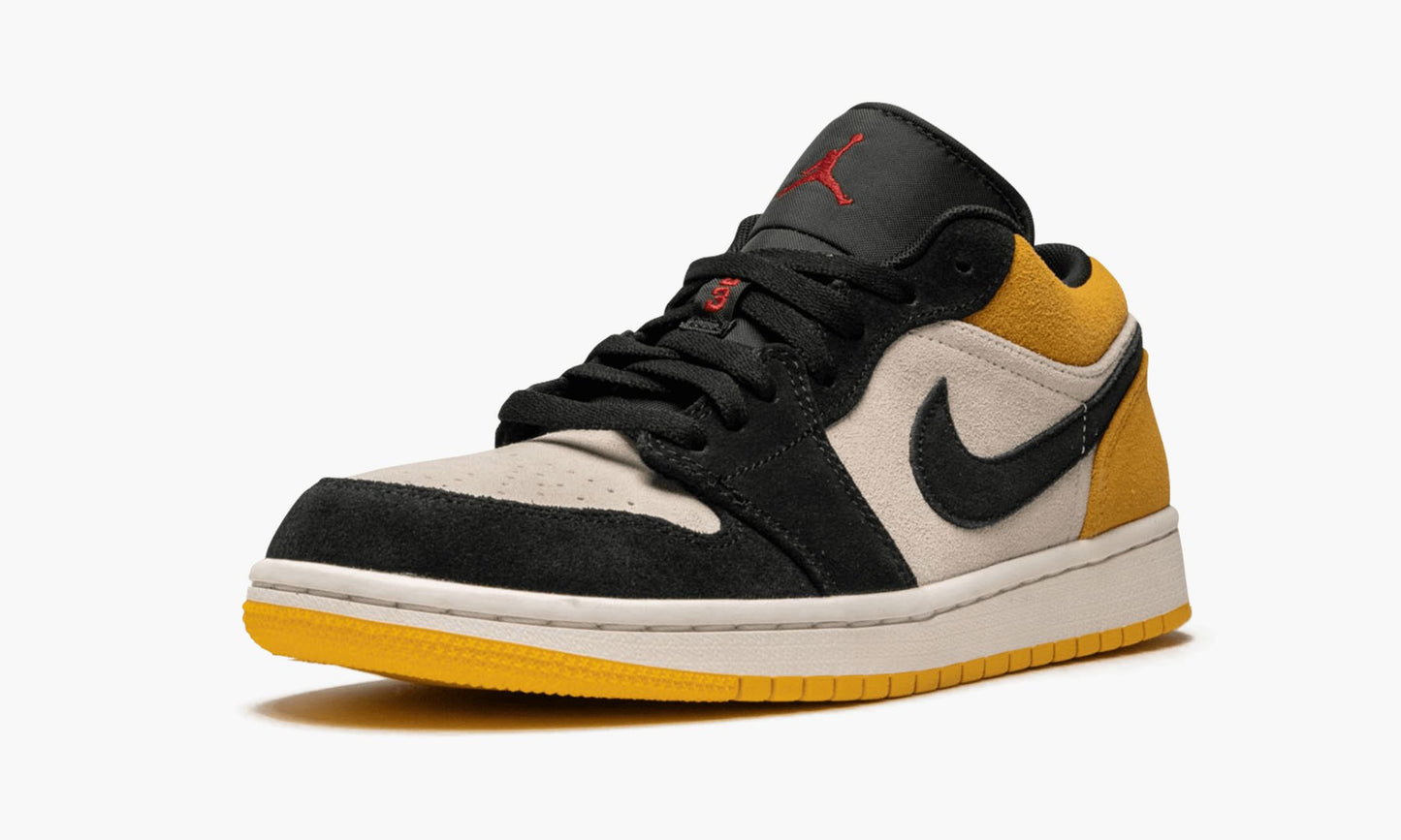 Air Jordan 1 Low University Gold Sneakers - Court Classic