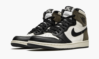 Air Jordan 1 Retro High OG Dark Mocha Sneakers - Court Classic