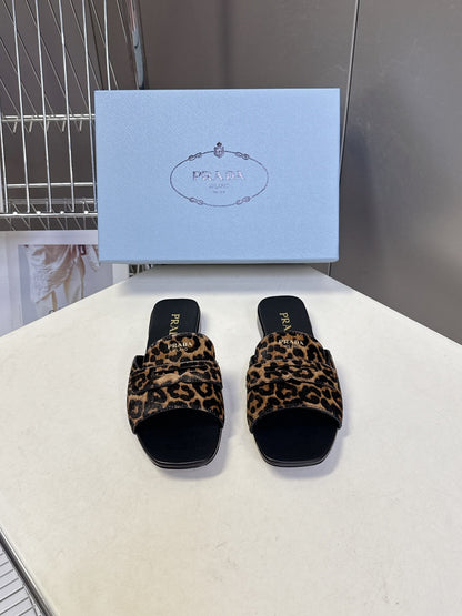 Prada 2026 Square Toe Slide Leather 717526