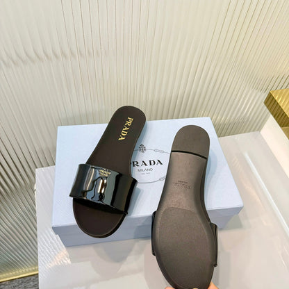 Prada 2026  Logo Patent Leather Slide Calfskin 715621