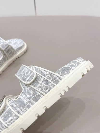 CD 26A Sandal Jacquard Embroidered Fabric