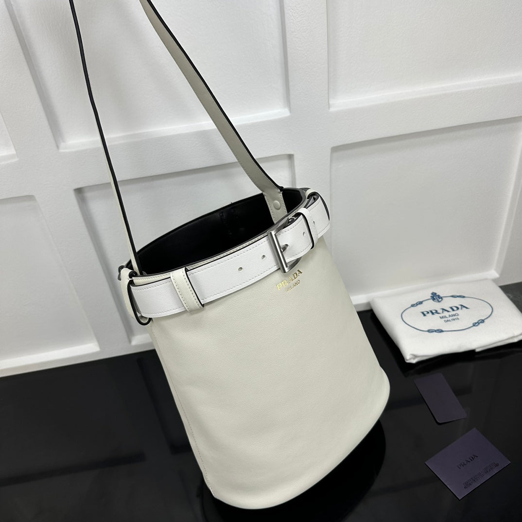Prada 2026 Medium Bucket Bag 29cm Calfskin