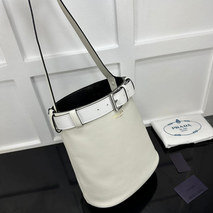 Prada 2026 Medium Bucket Bag 29cm Calfskin