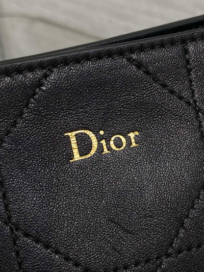 Dior 2026 Trianon Hobo Chain Bag 21cm Lambskin 289177