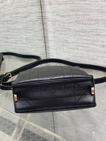 Dior 2026 Trianon Hobo Chain Bag 21cm Lambskin 289177
