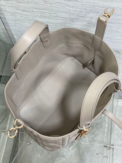 Dior 2026 Toujours Vertical Tote Bag Elegant Grey Calfskin 286656
