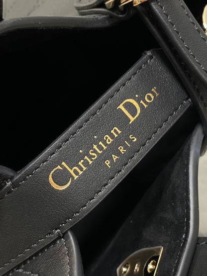 Dior 2026 Toujours Bag 18cm Black White Calfskin 286513