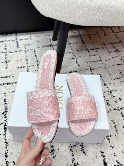 CD 26 Embroidered Slippers Pink Canvas 617082