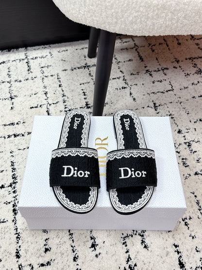 CD 26 Embroidered Slippers Black Canvas 617083