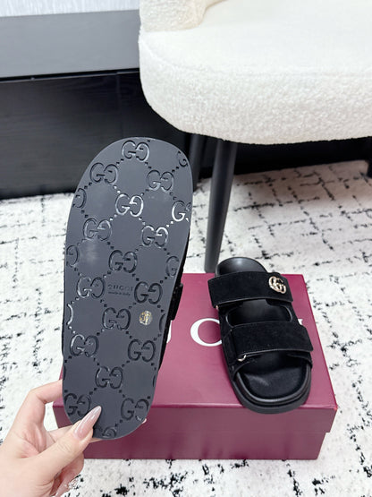 GG 26SS Sandals Black Suede Sheepskin 641461