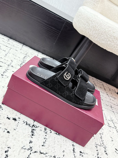 GG 26SS Sandals Black Suede Sheepskin 641461