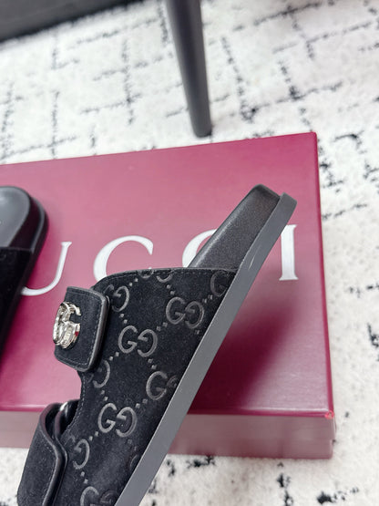 GG 26SS Sandals Black Suede Sheepskin 641461
