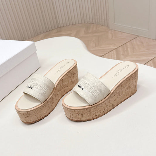 CD 26s  Platform Sandals 85 White Cowhide 643777