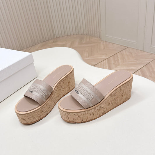 CD 26s  Platform Sandals 85 Nude Cowhide 643778