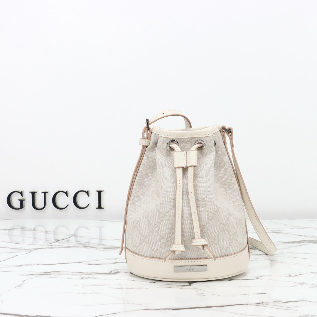 Gucci 2026 Tribeca Small Bucket Bag 20cm Cream Canvas Leather