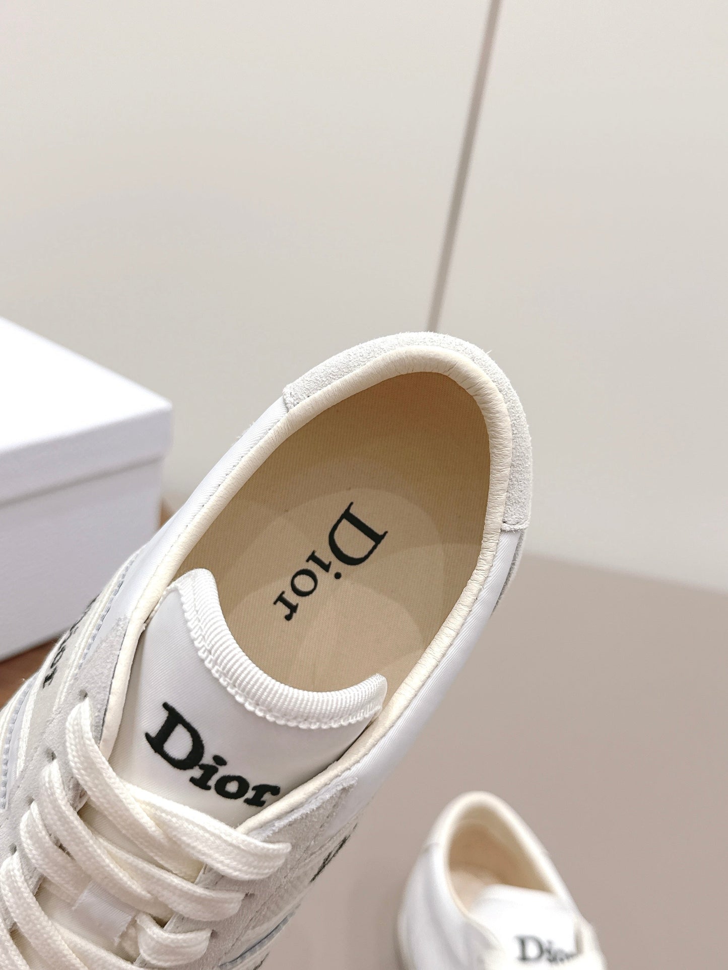CD 26A Casual Sneakers White Ivory Lycra Fabric Suede 739337